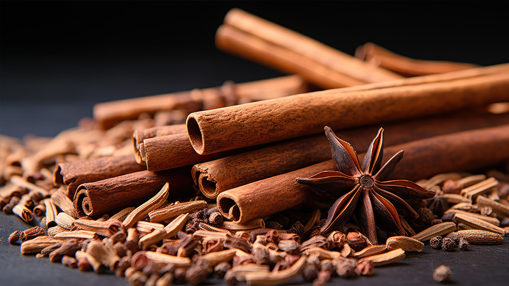 Apa cu scorțișoară: Beneficii și contraindicații pentru organism